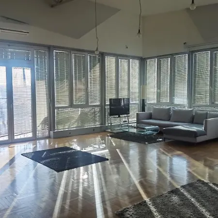 With A View And The Free Parking Apartament