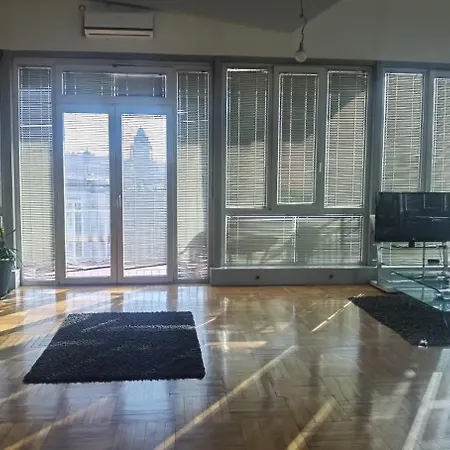 With A View And The Free Parking Apartament Belgrad