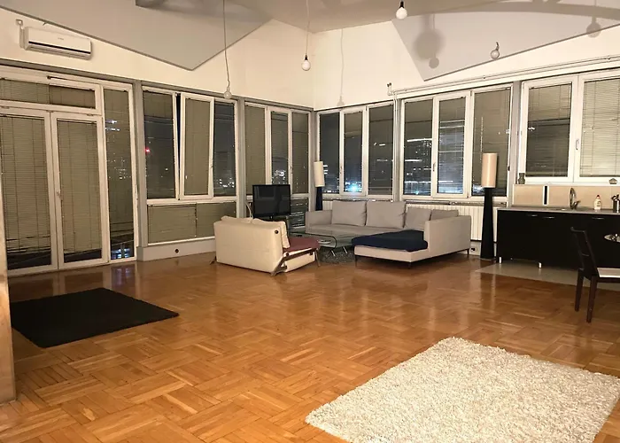 With A View And The Free Parking アパート